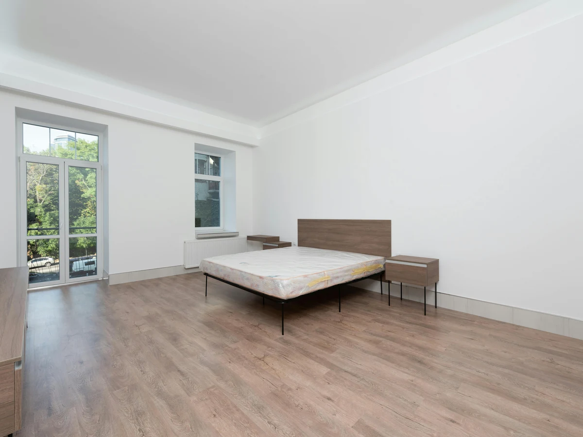Minimalist white bedroom painting in Hereford by Hereford Painters