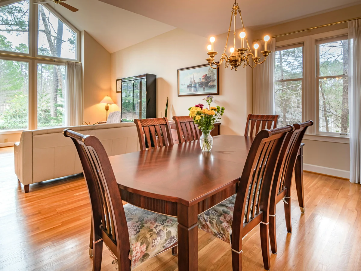 Large dining room painting in Hereford by Hereford Painters