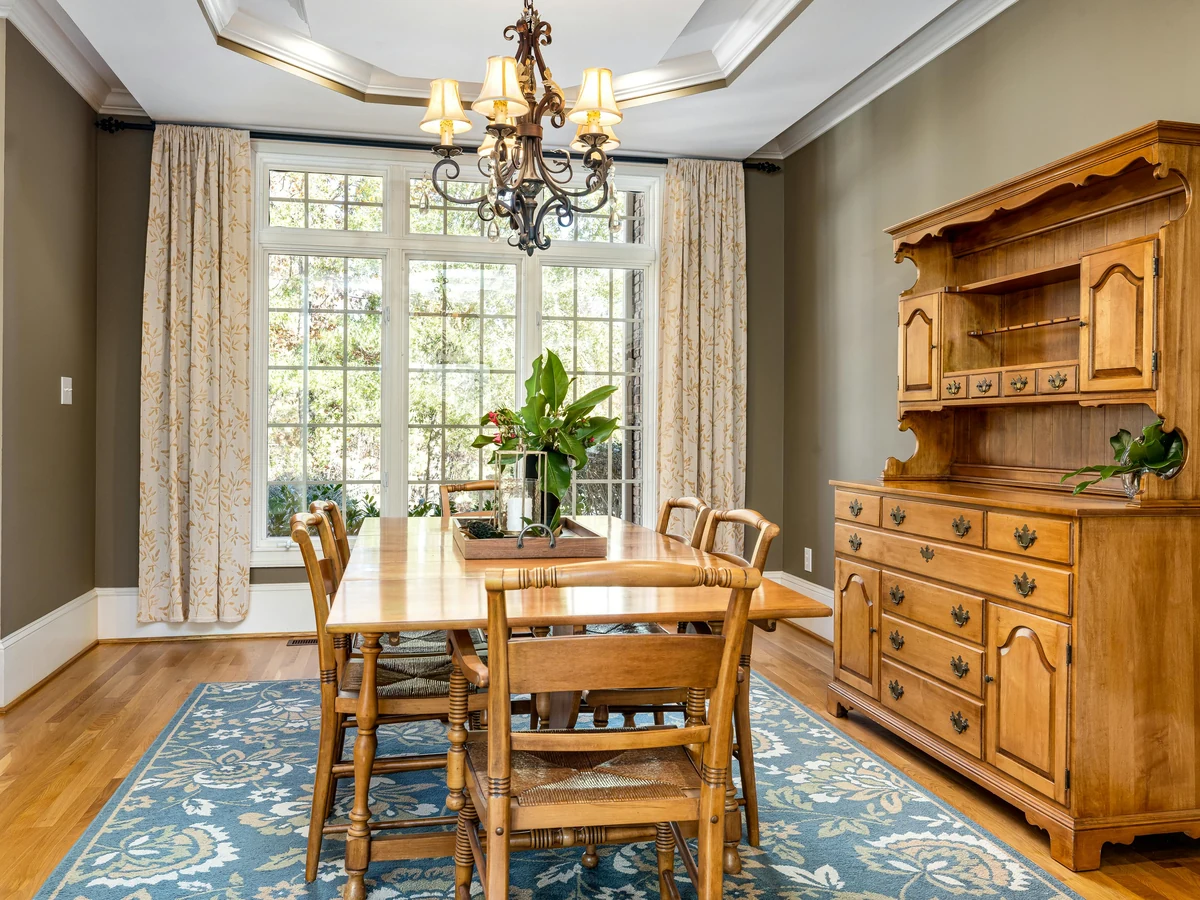 Dining room painting in Hereford by Hereford Painters, traditional dining room with period features