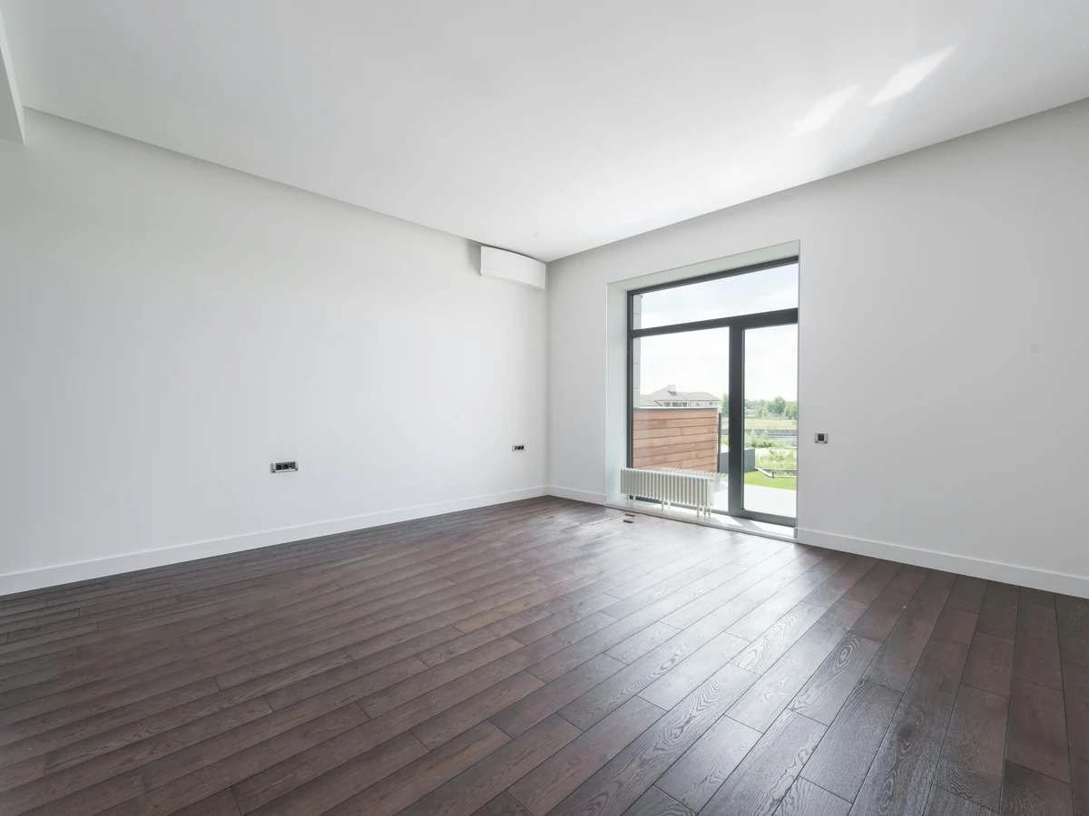 Bright white interior painting in Hereford by Hereford Painters