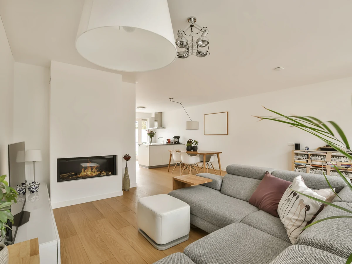 living-room-painting-bright-living-room-hereford-painters Bright living room painting in Hinton by Hereford Painters, professional interior decorators