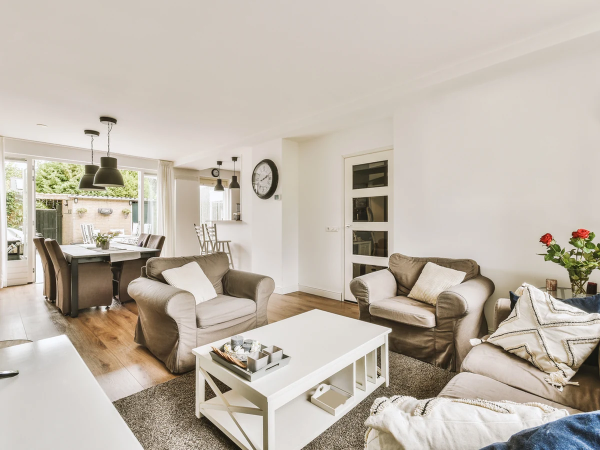 living-room-painting-open-plan-living-hereford-painters Living room painting in an open plan property by Hereford Painters, Lugwardine decorators